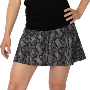 Queen of the Court Snakeskin Print Athletic Skort Size L